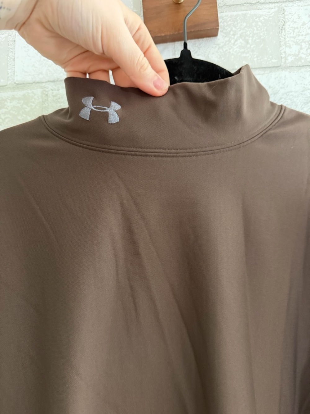 Under Armour Brown Cold Gear Long-sleeve mock neck shirt XL #3079 - Picture 2 of 6